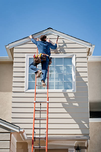 Affordable siding repair and maintenance services in Chickasaw, AL